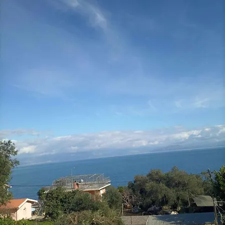 Apartament Moumouri's